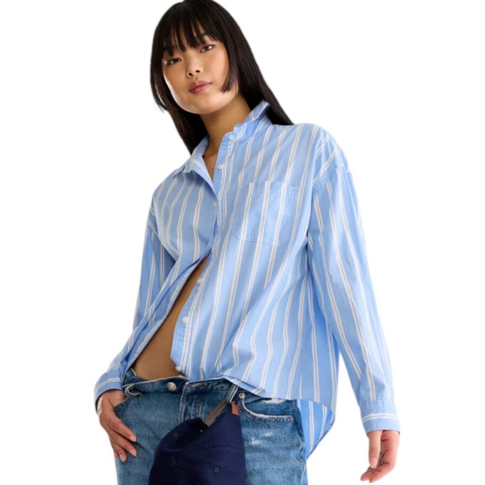 Aeropostale women’s M Blue and White Striped Casual Shirt